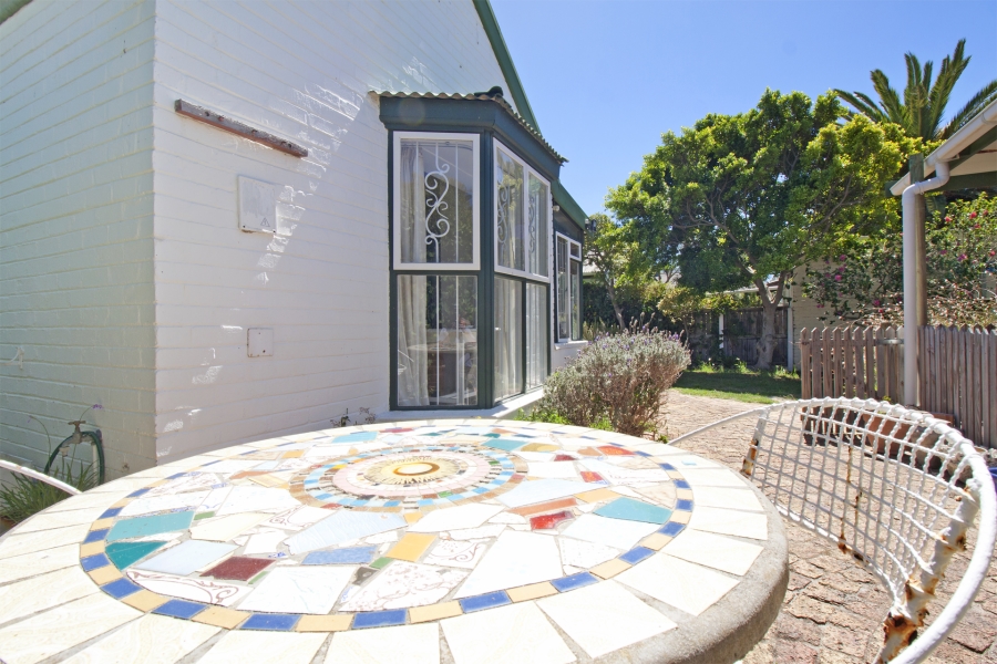 3 Bedroom Property for Sale in Milkwood Park Western Cape